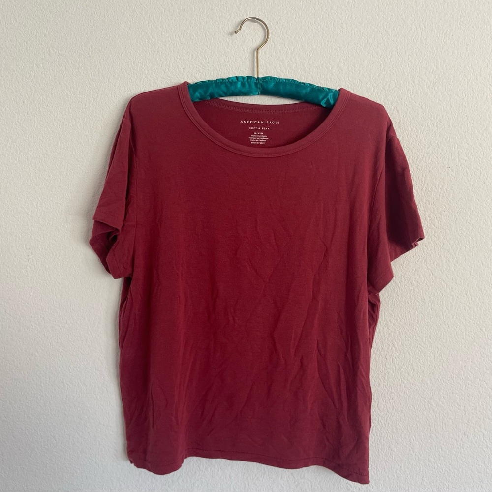 American Eagle Outfitters Short Sleeve Tee - Burgundy